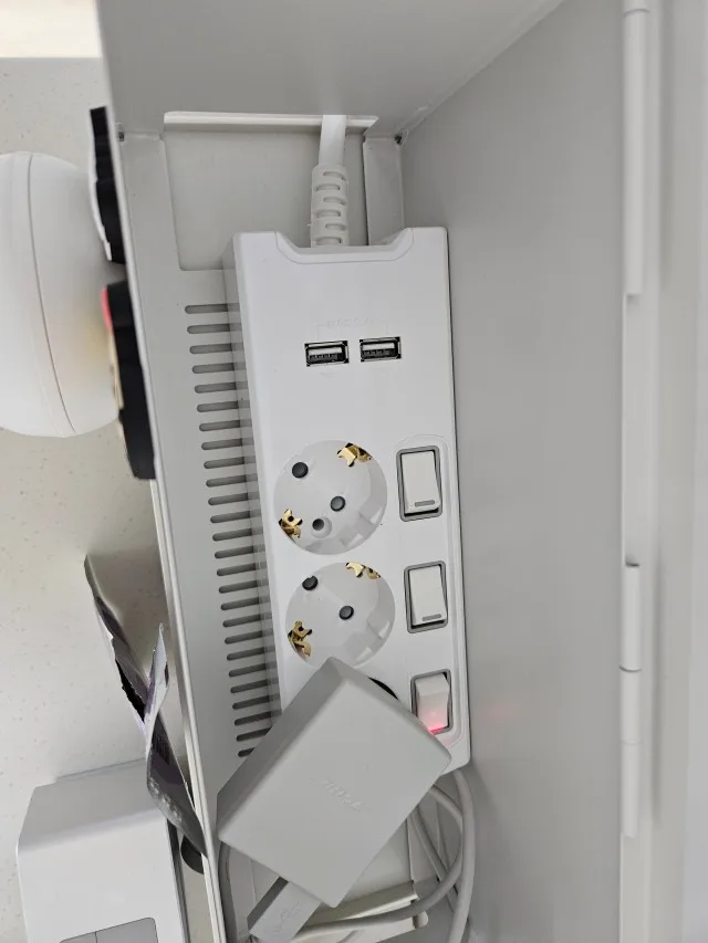 써보니 2m USB 포트 개별스위치 멀티탭 패키지
