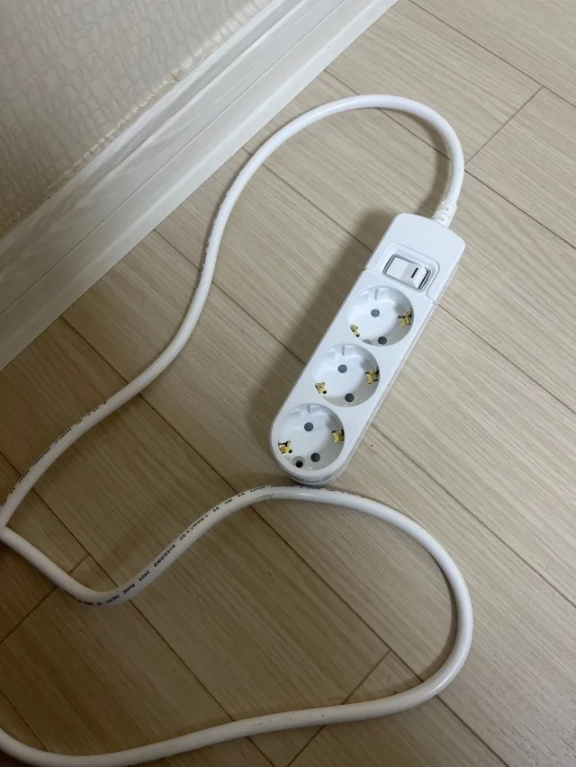 전선 길이와 설치 위치를 확인할 수 있는 써보니 멀티탭 사진