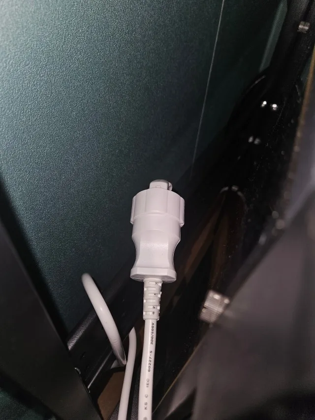 가전 뒤쪽 좁은 공간까지 연결한 써보니 1구 연장선