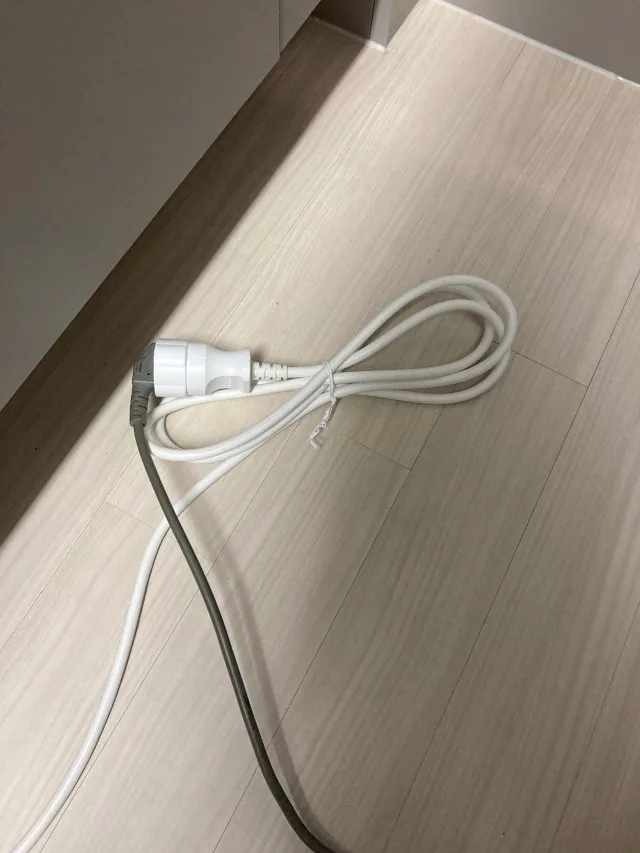 멀리 떨어진 가전 전원에 연결한 써보니 1구 연장선